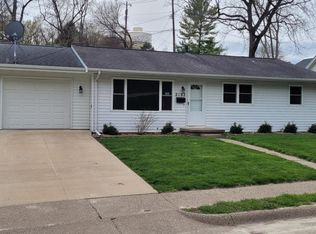 2192 Orchard Dr, Dubuque, IA 52001