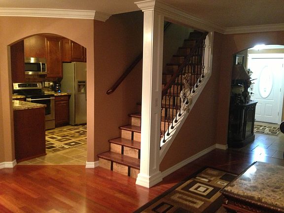 2nd image of 1001 126th Street Ct E