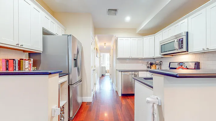 Sold by Digs Realty Group | media 5