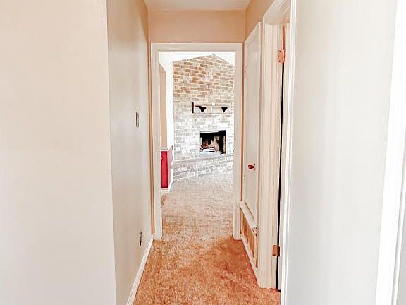 4th image of 3014 Eastland Ave
