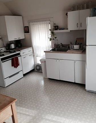 4th image of 802 N Tioga St #2