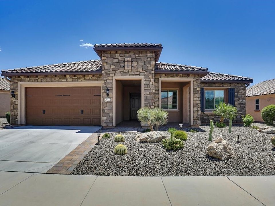 Sun City Festival golf course home for s