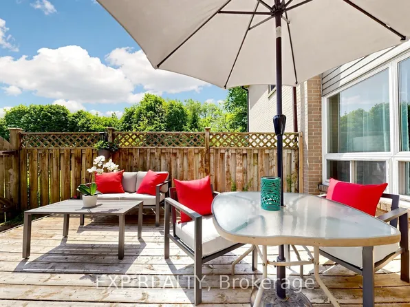 1235 Radom St, Pickering, ON L1W 1J3