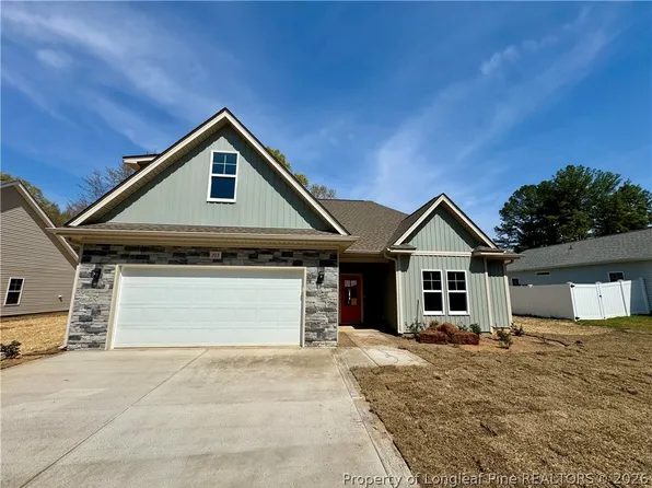 303 E 7th Ave, Raeford, NC 28376