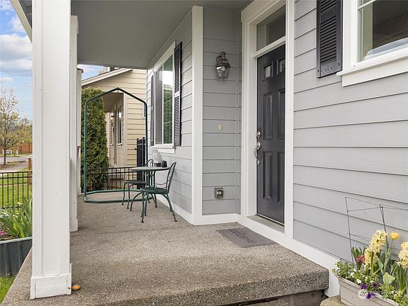 2nd image of 256 Petersen Drive E