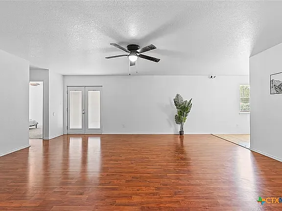 4 bed, 1587 sqft, $2,650 — Photo 2