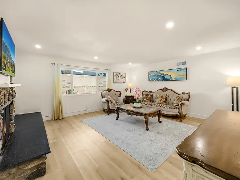 2150 Tynes Dr — Photo 6