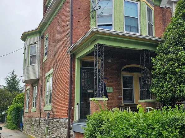 6221 Baynton St, Philadelphia, PA 19144