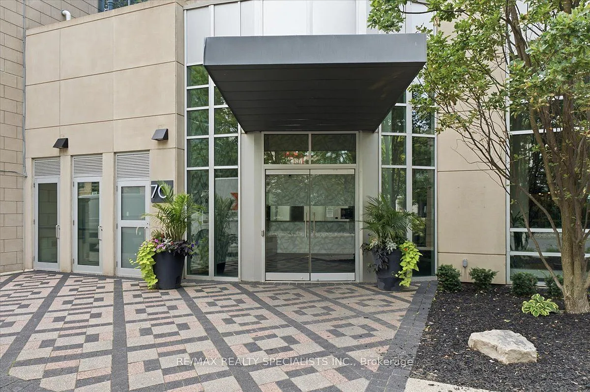 2 bed, $2,800 — Photo 2