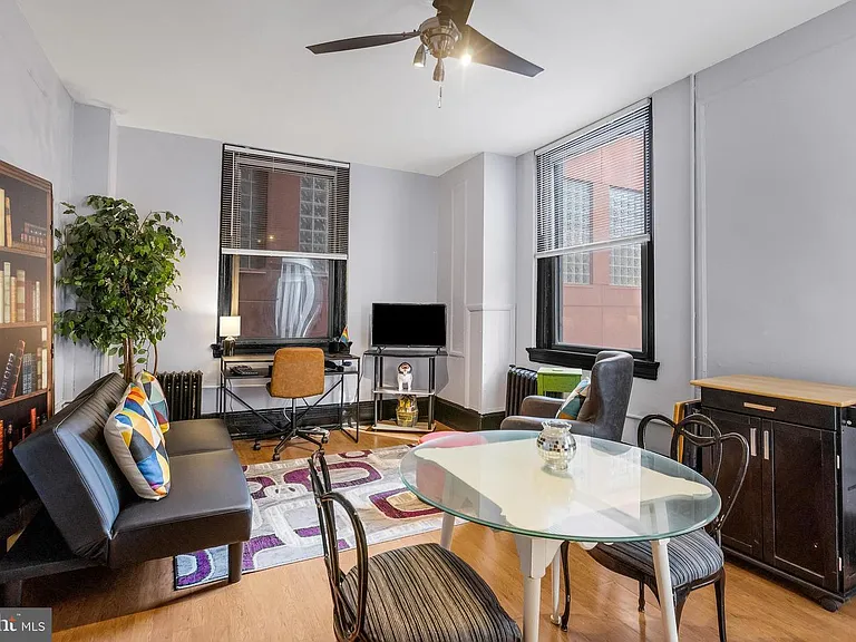 1324 Locust St #519 — Photo 9