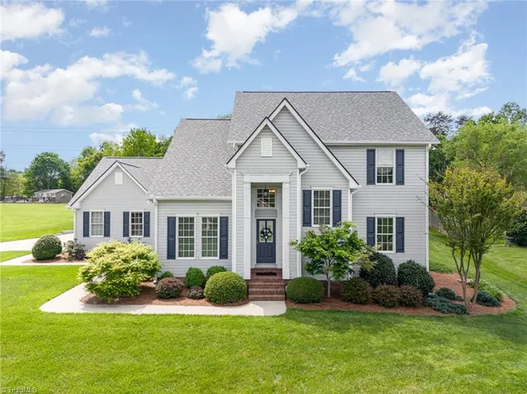 1167 Charleston Dr, Winston Salem, NC 27107