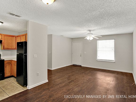 3rd image of 7736 Hammond Blvd