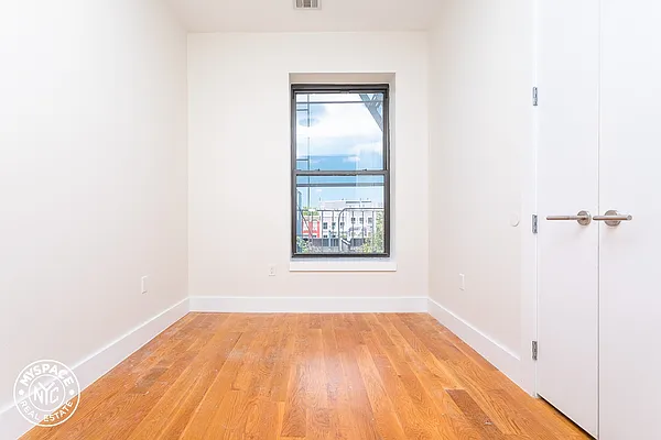 Rented by MySpaceNYC | media 36