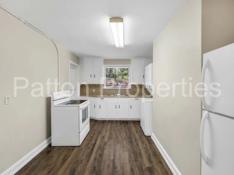 209 S Harden St #209 — Photo 5