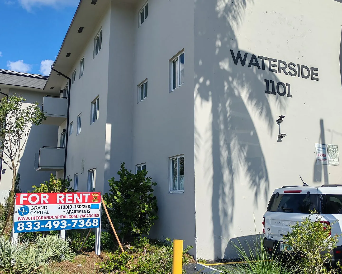 Waterside Apartments — Photo 2