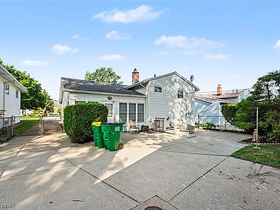 3rd image of 339 E 315th St
