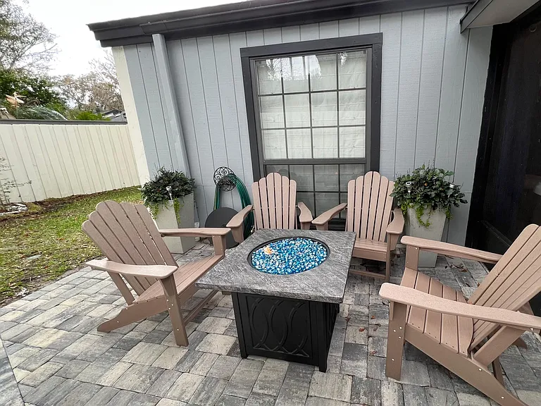 129 Bermuda Ct — Photo 22