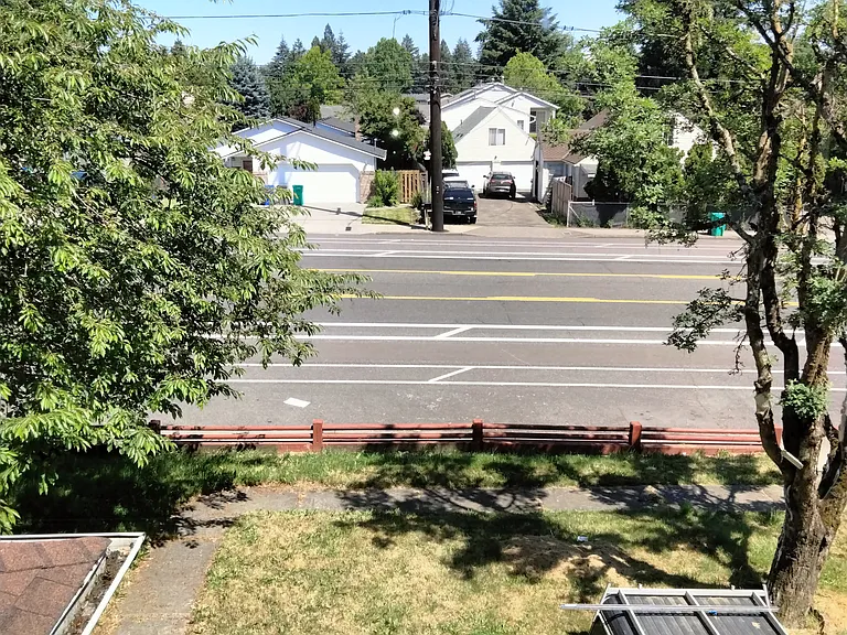 SE 162nd Ave — Photo 59