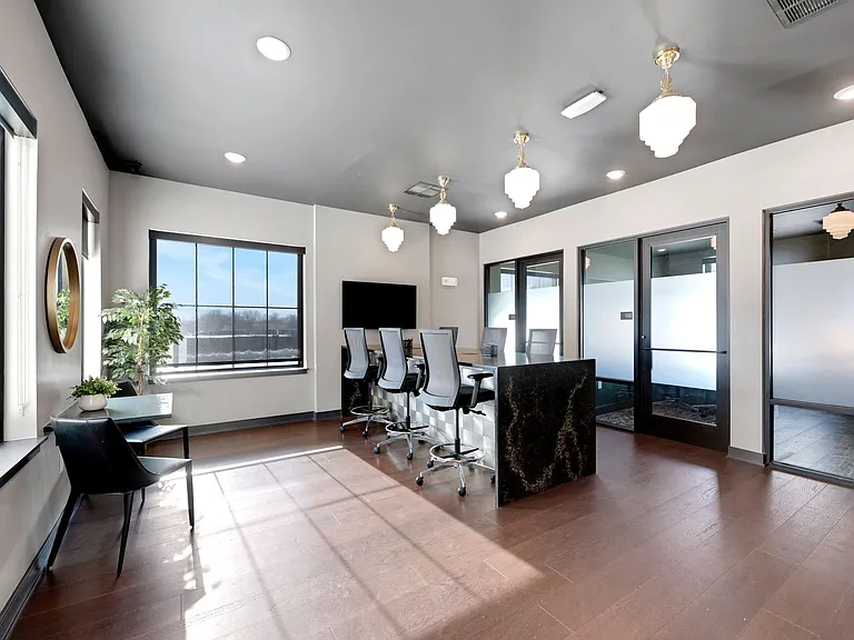 The Depot Luxury Apartments — Photo 37