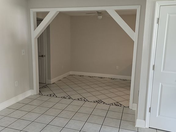 3rd image of 746 Pineville Ln