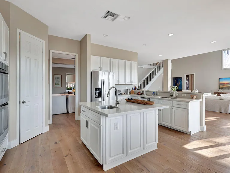 11615 Paradise Cove Ln — Photo 16