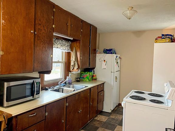 3rd image of 1105 Jefferson St