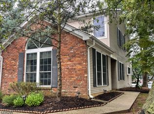 264 Luton Way, Somerset, NJ 08873