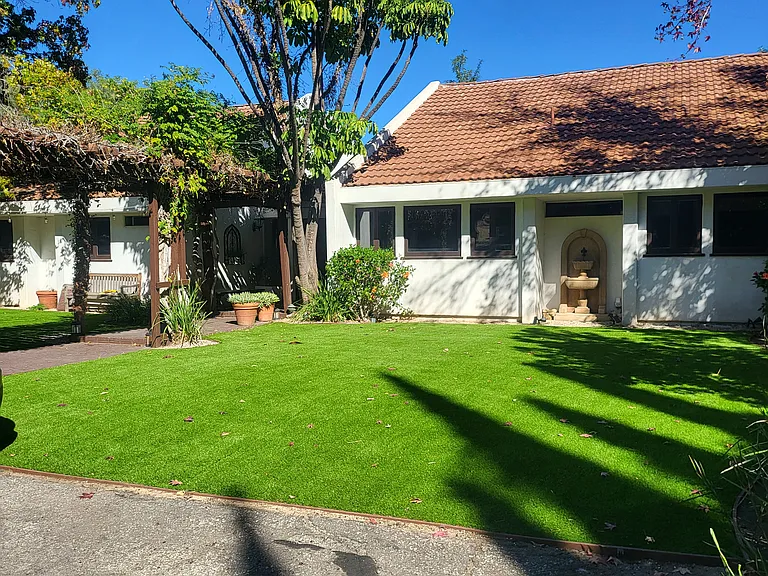 191 Dapplegray Rd — Photo 1