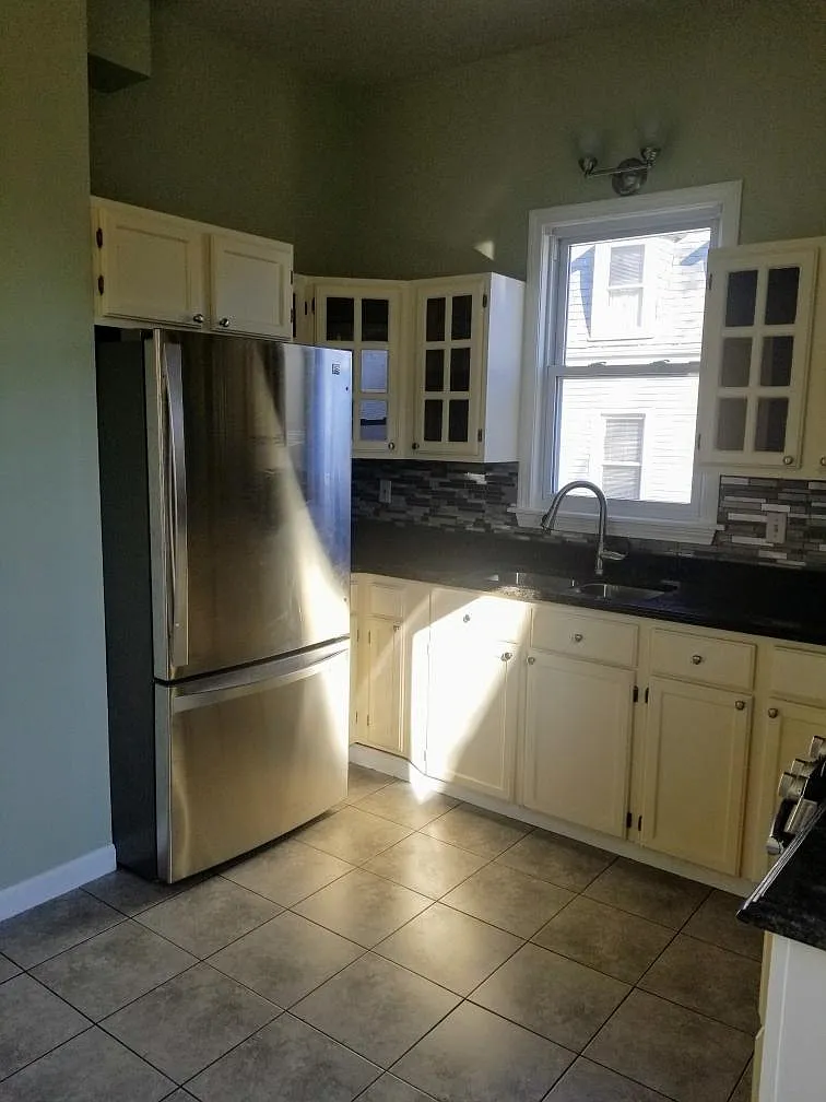 60 Ridge St — Photo 2