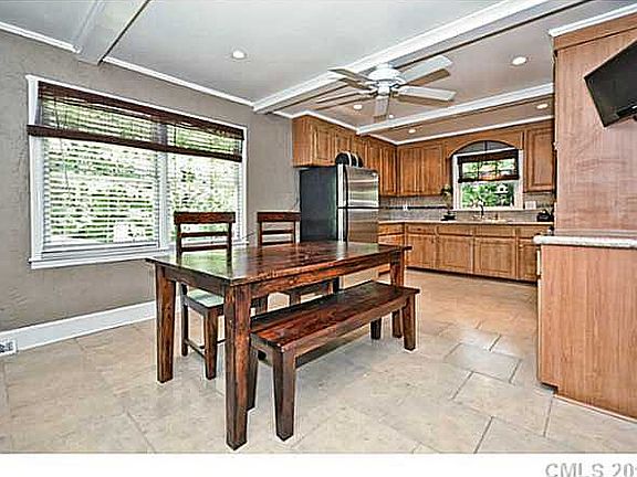 4th image of 6400 Candlewood Dr