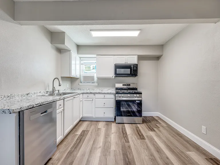 The Square Apartments — Photo 4