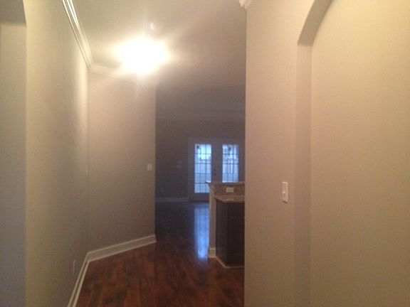 3rd image of 117 Covington Cir
