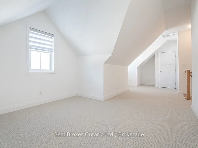 4 Danielle Cres — Photo 17