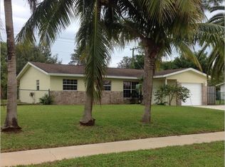 3132 Pinehurst Dr, Lake Worth, FL 33467