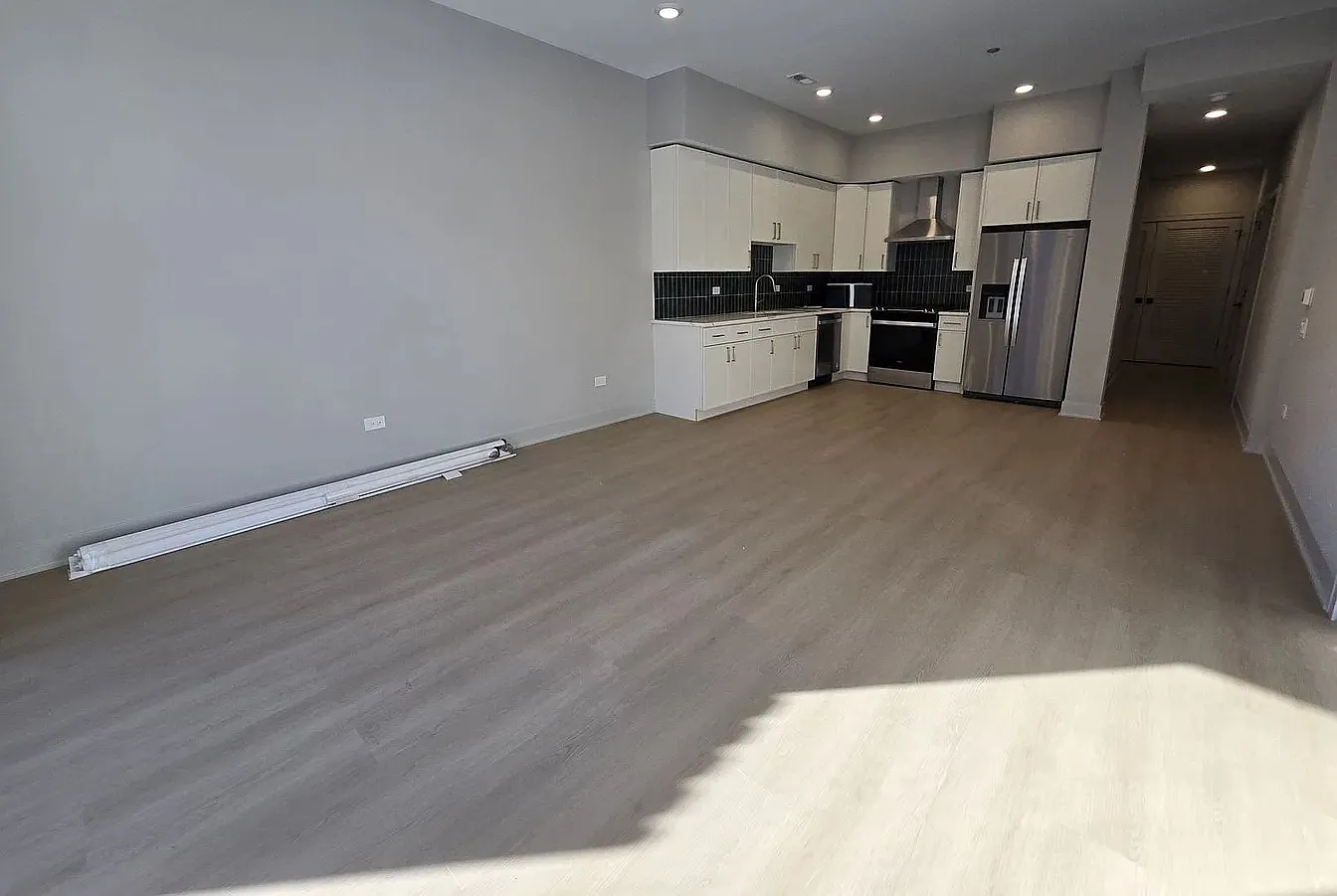 2 bed, 925 sqft, $3,400 — Photo 3
