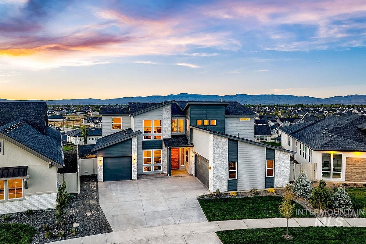yuka♡　0408 2928 Parulo Dr, Meridian, ID 83642 | Zillow