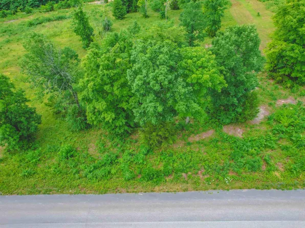 37 Gold Dust Dr, Mount Vernon, KY 40456