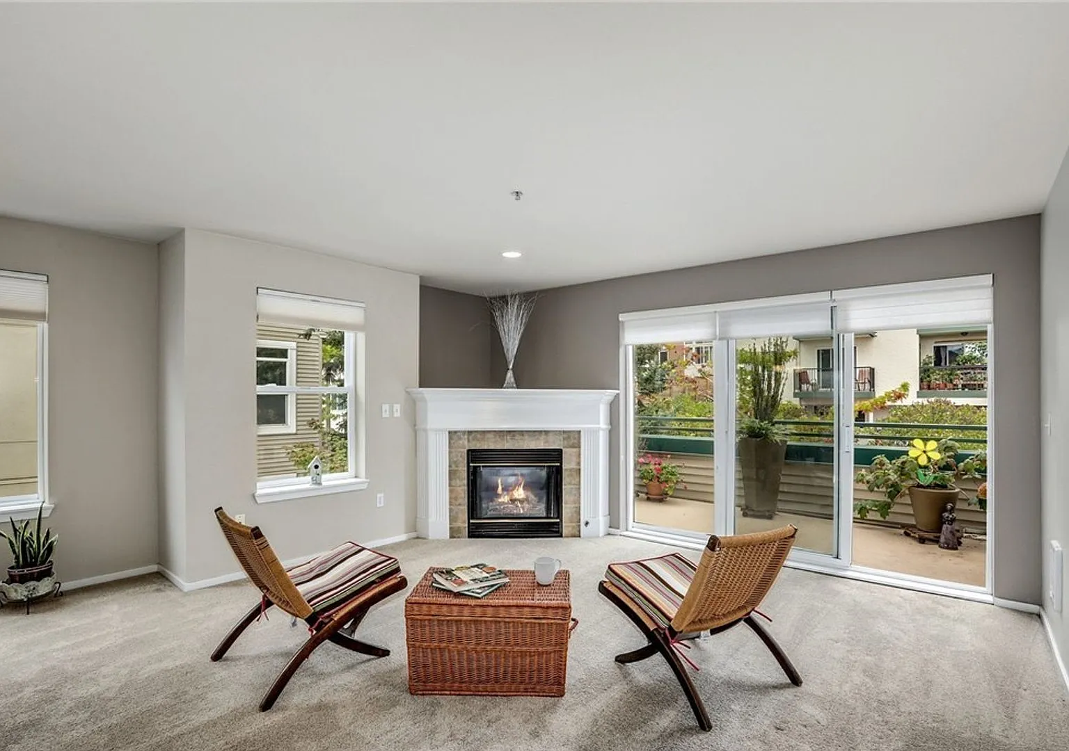 Amazing Top Floor Two Bed/Two Bath Condo in Greenwood! — Photo 4