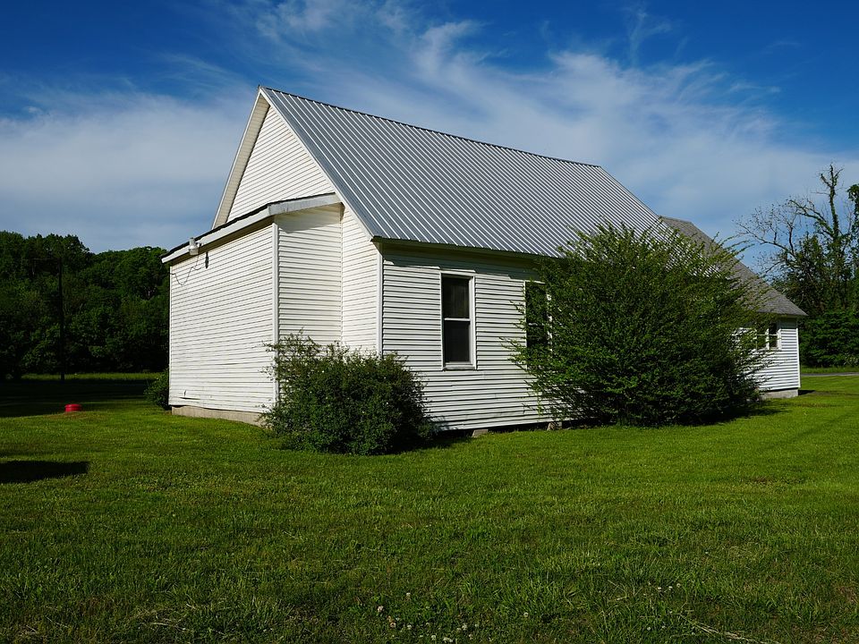 7th image of 470 Pleasant Valley Rd