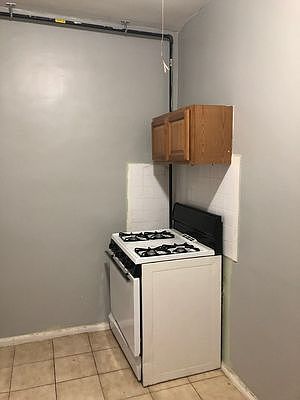 2nd image of 2833 Decatur Ave #4F