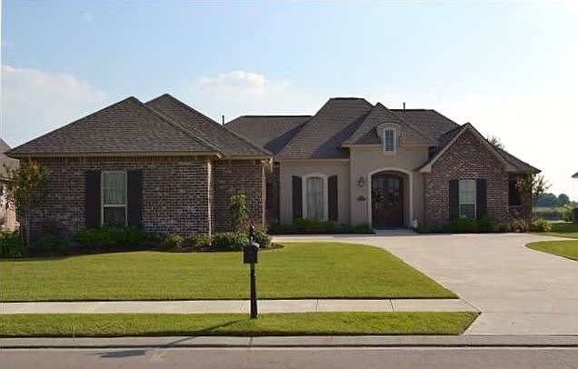 1st image of 41173 Bayou Segnette Ave