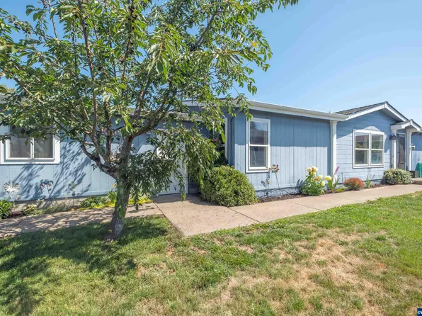 731 Oriental Ct, Molalla, OR 97038