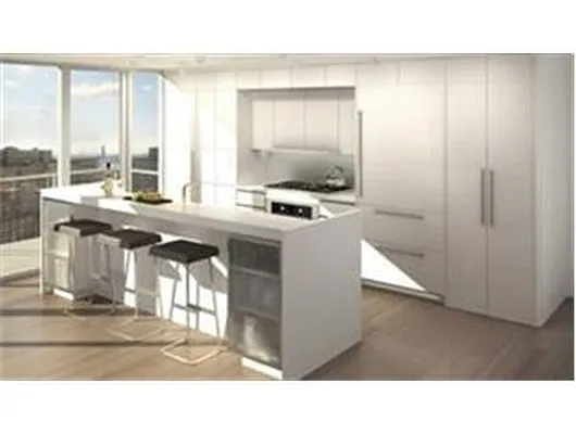 Sold by R New York | media 8