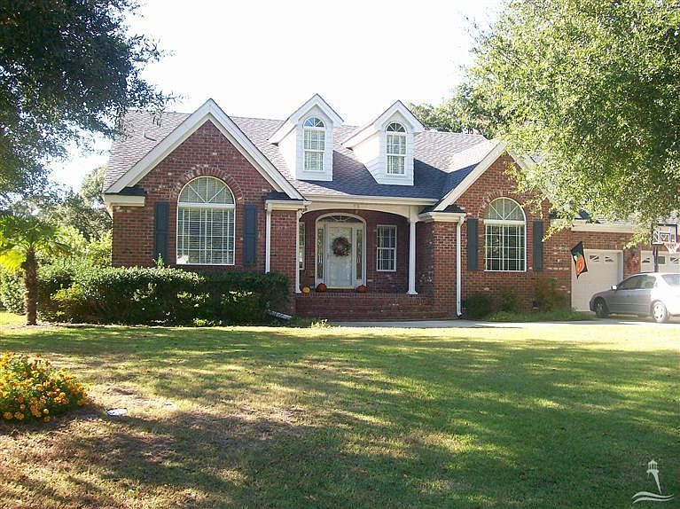 1st image of 18 Quail Hollow Dr