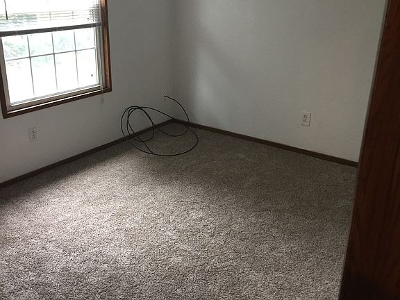 2nd image of 531 Valley Dr #A-3