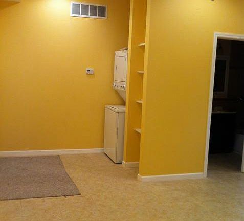 4th image of 1618 S Blue Island Ave #1R