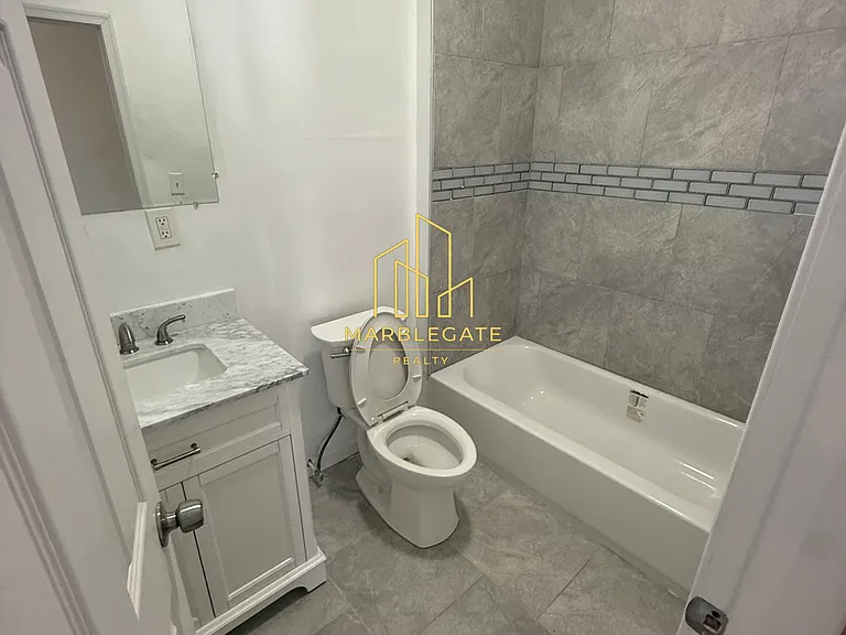 826 S 15th St #33R — Photo 8