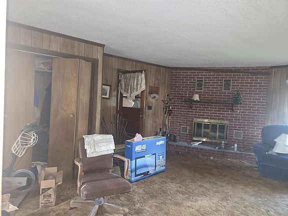 3rd image of 1661 Riverside Dr