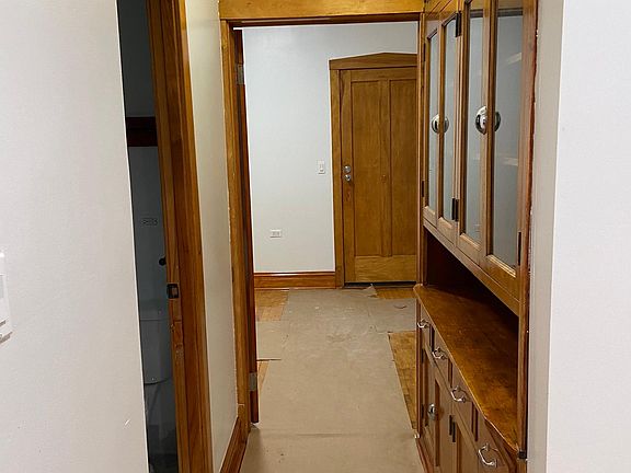 5th image of 2230 N Western Ave APT 2