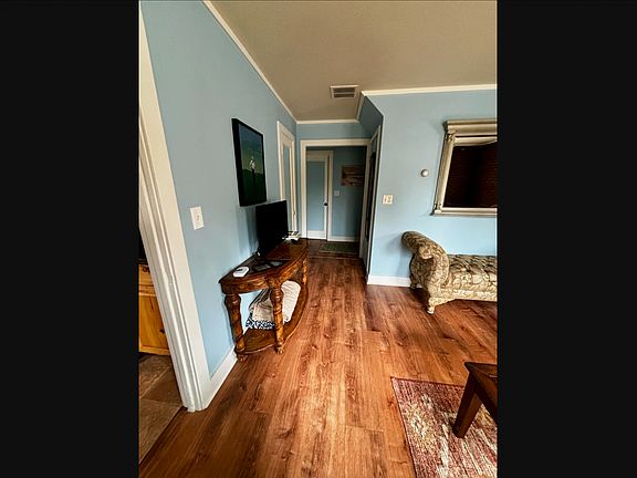 5th image of 21926 S I St